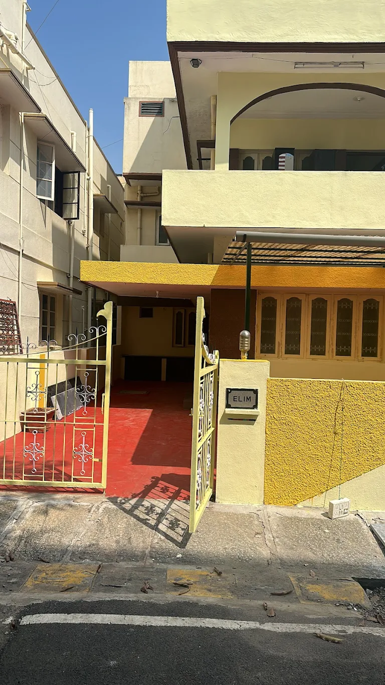 Sn Ladies Pg Main Gate